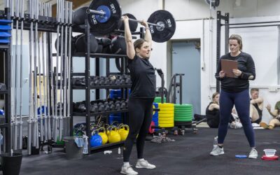 Functional training og holdtræning for kvinder: derfor passer det især efter 40